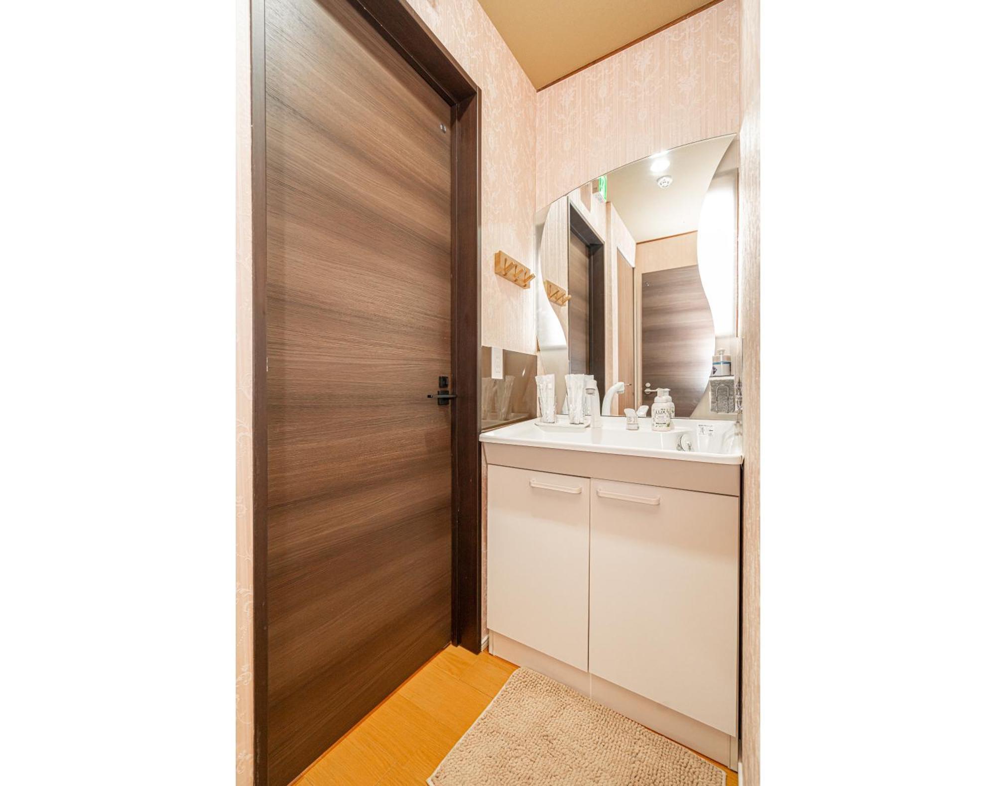Nearest Jr Sobu Line Shinkoiwa Str,Tokyo Str 15 Min ,Shinjuku 25 Min, Disney 30 Min Luaran gambar